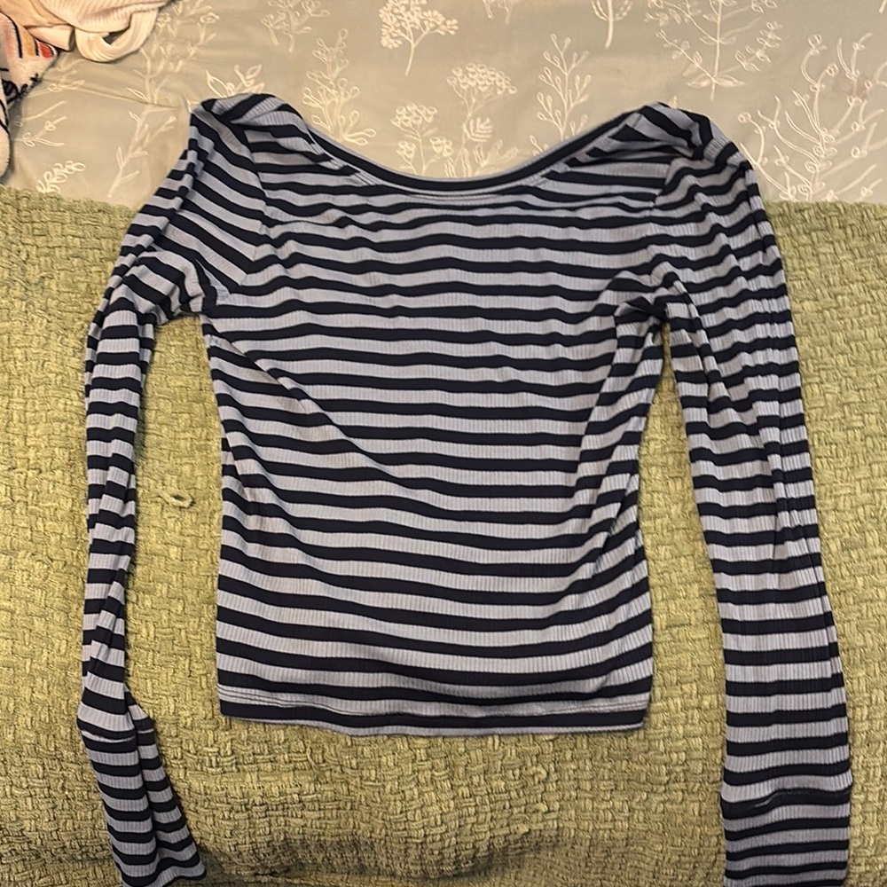 Aerie Black and Gray Fitted Long Sleeve Blouse